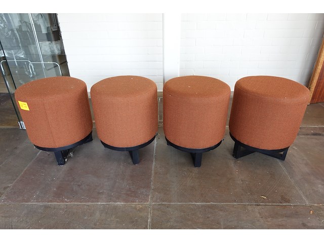 4x poef - afbeelding 1 van  2