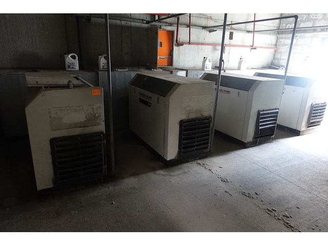 4x schroefcompressor ingersoll rand ssr - afbeelding 1 van  8