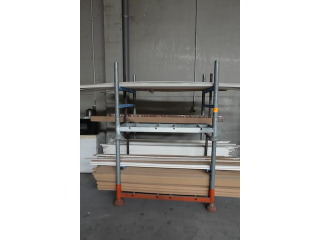 4x stapelbare galva houder + inhoud - afbeelding 2 van  8