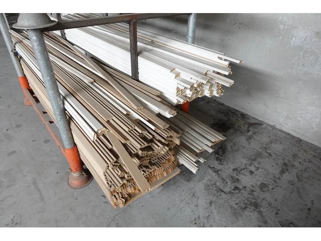 4x stapelbare galva houder + inhoud - afbeelding 3 van  8