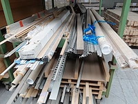 4x stapelbare metalen houder + inhoud - afbeelding 3 van  6