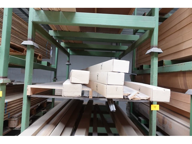 4x stapelbare metalen houder + inhoud - afbeelding 5 van  5