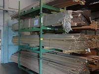 4x stapelbare metalen houder + inhoud
