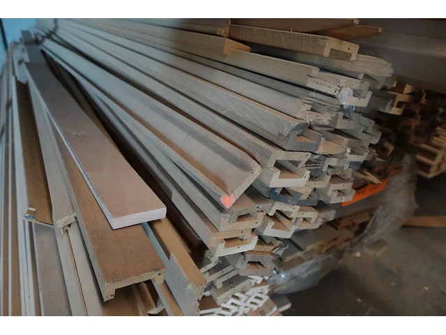 4x stapelbare metalen houder + inhoud - afbeelding 4 van  7