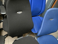 4x stoffen kantoorstoelen - afbeelding 2 van  3