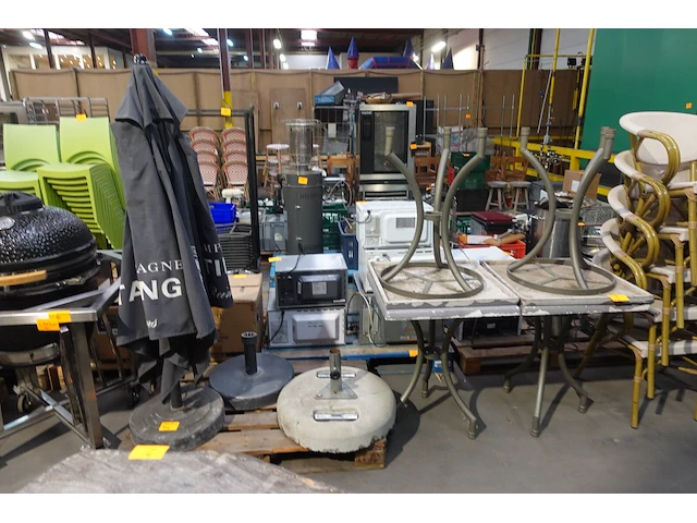 4x tafel + 3 parasolvoeten - afbeelding 1 van  6