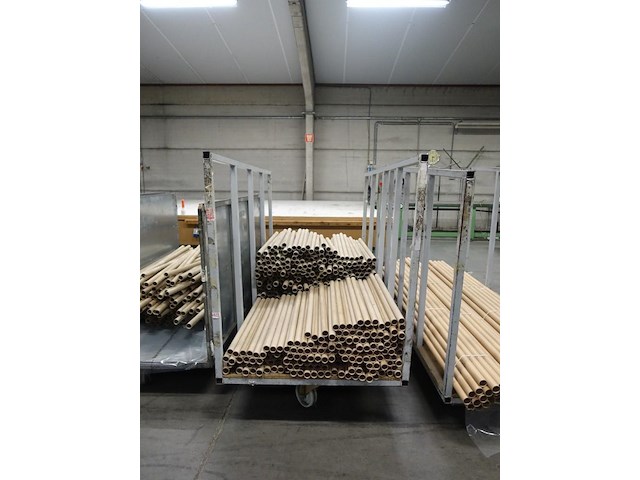 4x transportkar op wielen met inhoud - afbeelding 3 van  6