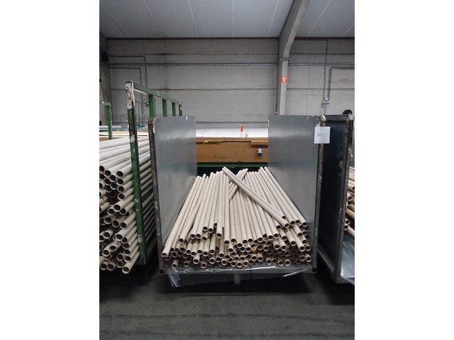 4x transportkar op wielen met inhoud - afbeelding 5 van  6