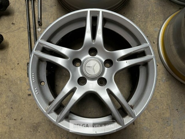 4x velg mercedes - afbeelding 1 van  4