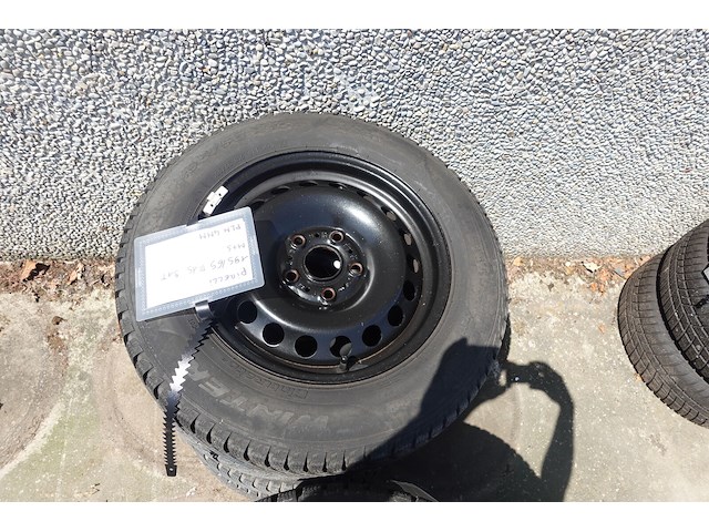 4x velg met band 15 inch - afbeelding 1 van  4