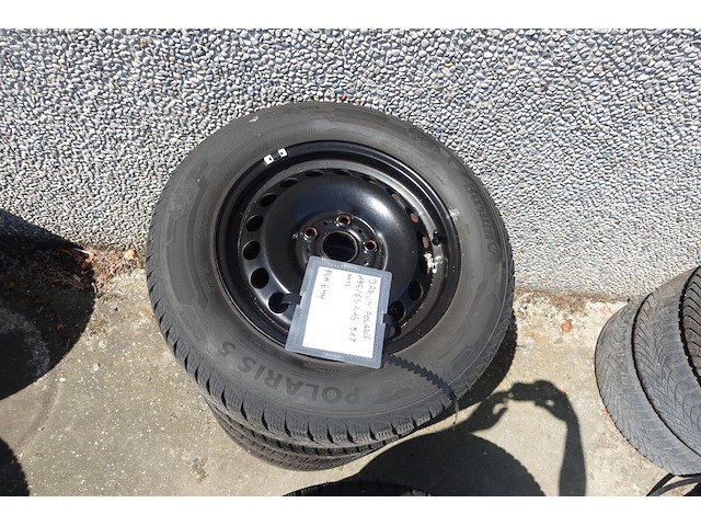 4x velg met band 15 inch - afbeelding 1 van  4