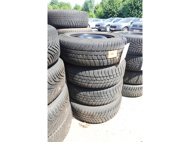 4x velg met band 15 inch - afbeelding 2 van  4