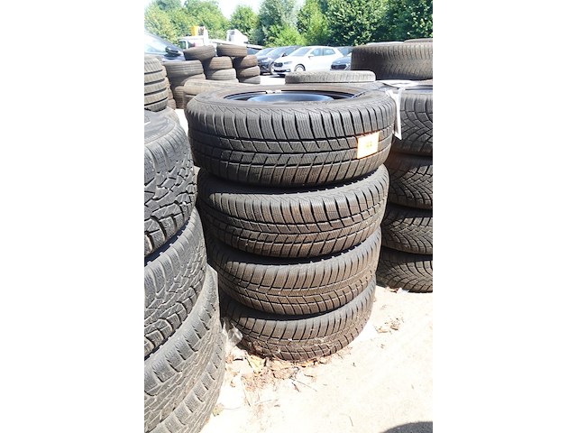 4x velg met band 15 inch - afbeelding 2 van  4