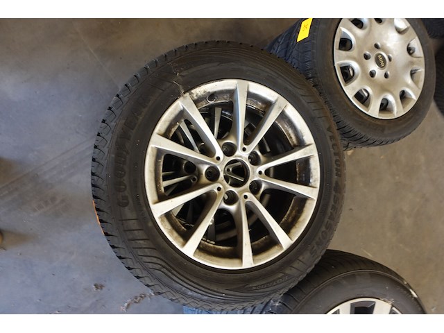 4x velg met band 16 inch - afbeelding 1 van  4