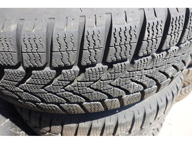 4x velg met band 16 inch - afbeelding 3 van  4