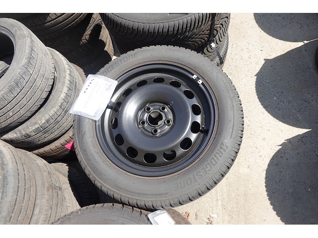 4x velg met band 16 inch - afbeelding 1 van  4