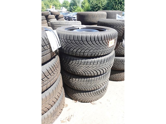 4x velg met band 16 inch - afbeelding 2 van  4