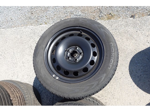 4x velg met band 17 inch - afbeelding 1 van  4