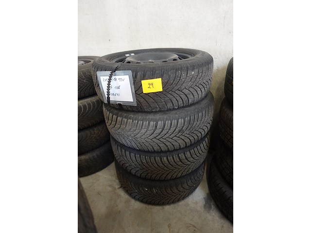 4x velg met band audi 16 inch - afbeelding 2 van  4