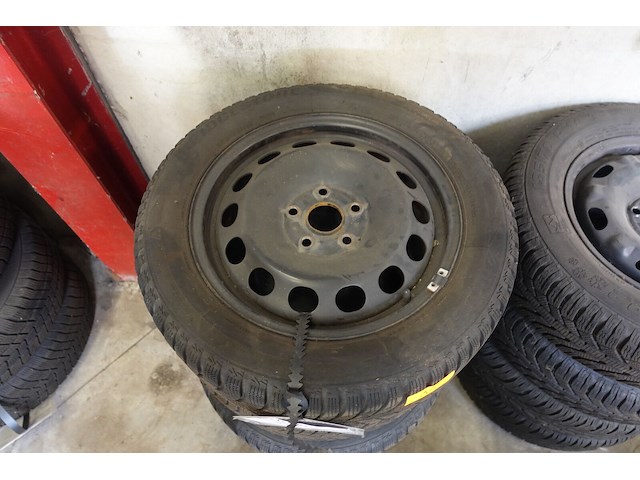 4x velg met band audi 16 inch - afbeelding 1 van  4