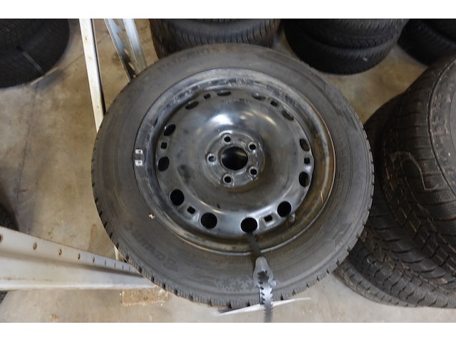 4x velg met band volkswagen 15 inch - afbeelding 1 van  4