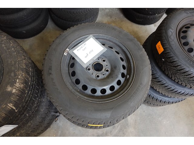 4x velg met band volkswagen 15 inch - afbeelding 1 van  4