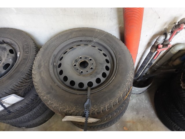 4x velg met band volkswagen 15 inch - afbeelding 1 van  4