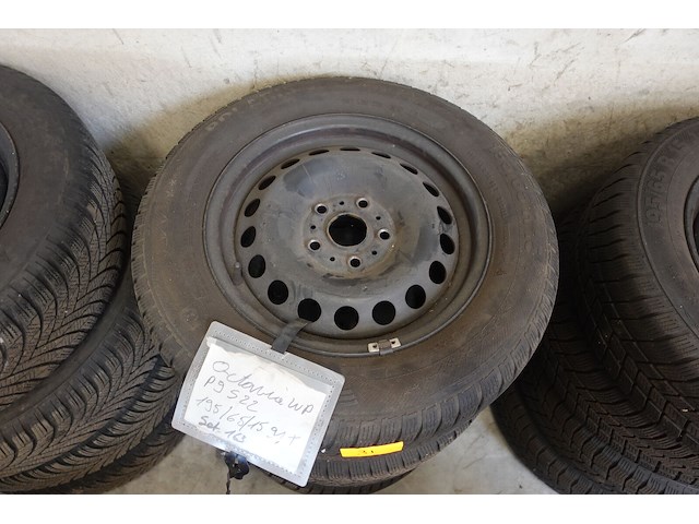 4x velg met band volkswagen 15inch - afbeelding 1 van  4