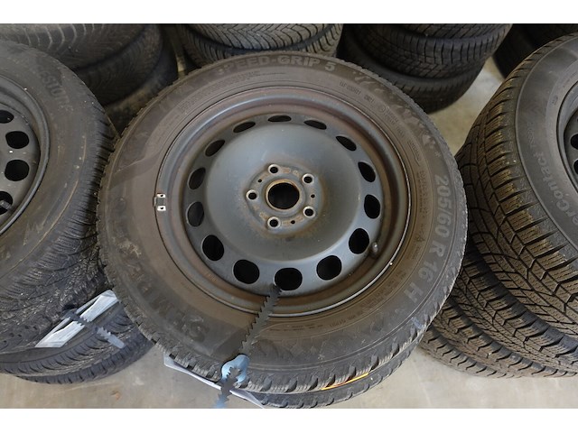 4x velg met band volkswagen 16 inch - afbeelding 1 van  4