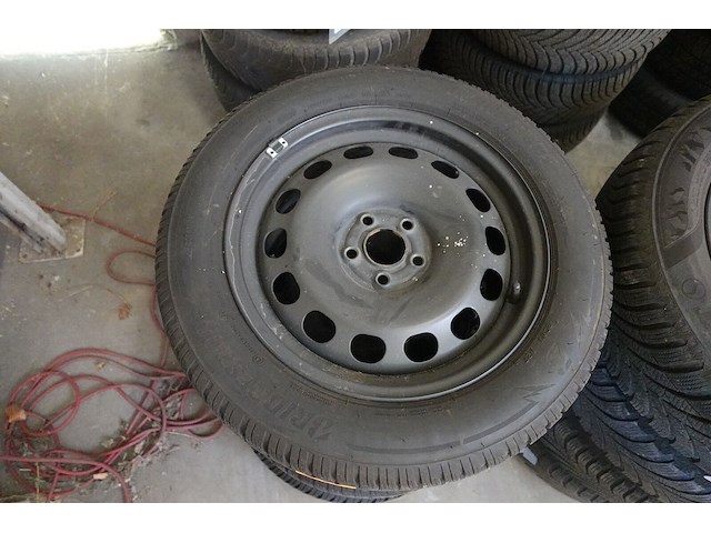 4x velg met band volkswagen 16 inch - afbeelding 1 van  4