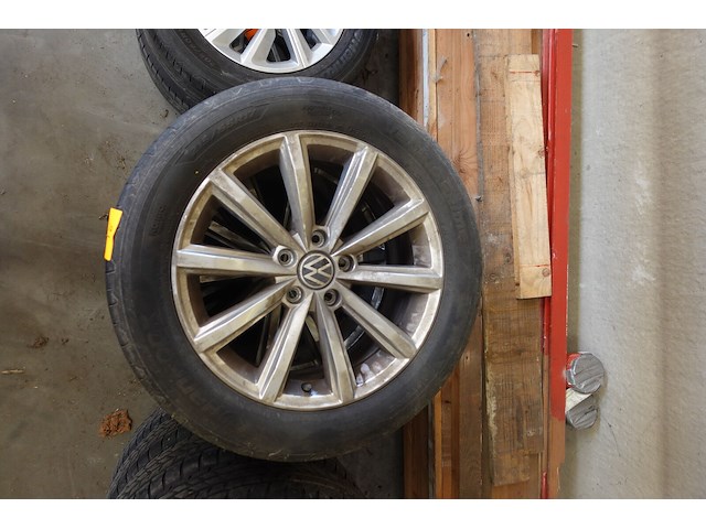 4x velg met band volkswagen 17 inch - afbeelding 1 van  3