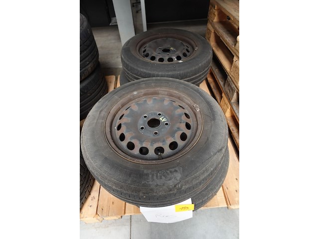  4x velg vw caddy - afbeelding 1 van  4