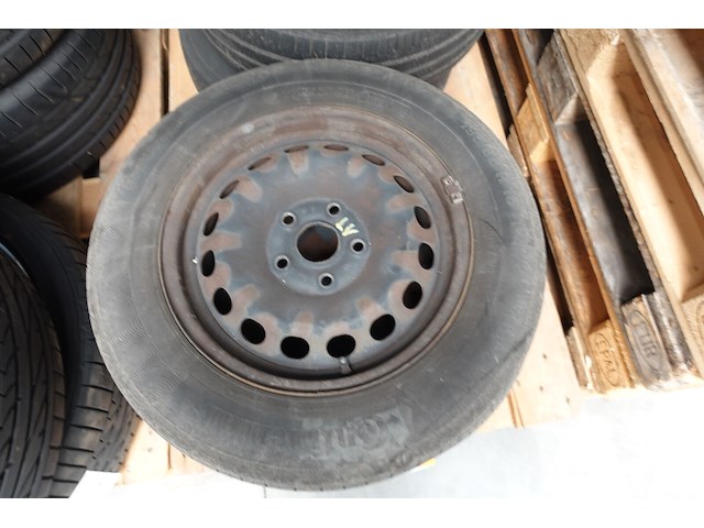  4x velg vw caddy - afbeelding 2 van  4