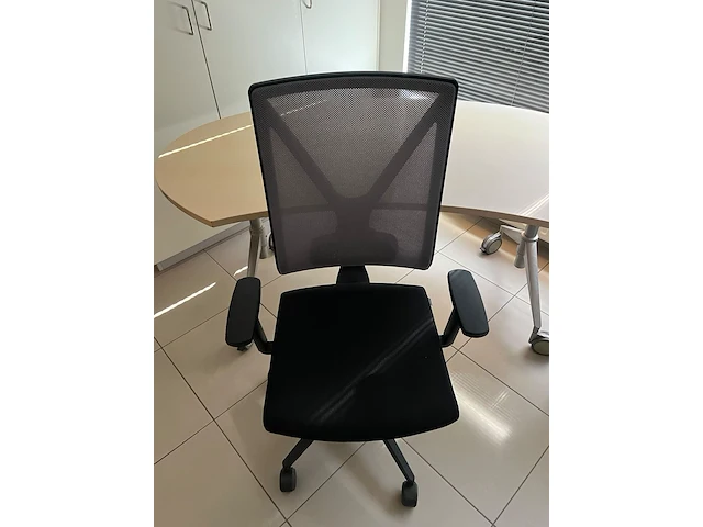 4x verrijdbare bureeltafel - afbeelding 4 van  8