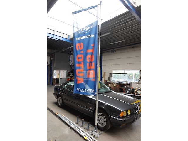 4x vlaggenmast met steun - afbeelding 1 van  6