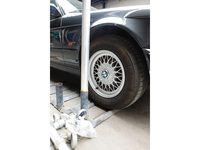 4x vlaggenmast met steun - afbeelding 2 van  6