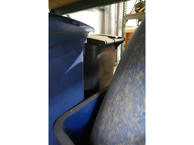 4x vuilbak & 2x mortelkuip - afbeelding 2 van  2