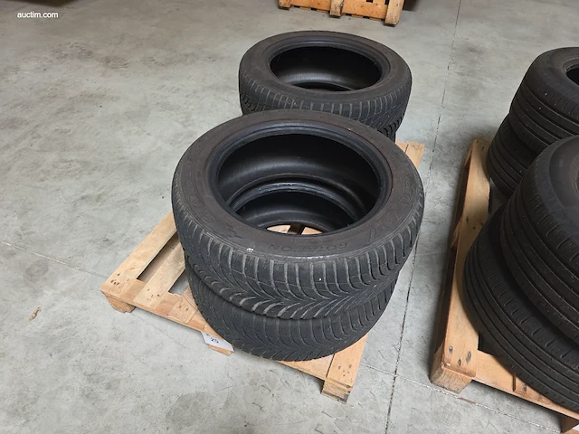 (4x) winterbanden goodyear 205/55r16 - afbeelding 1 van  4