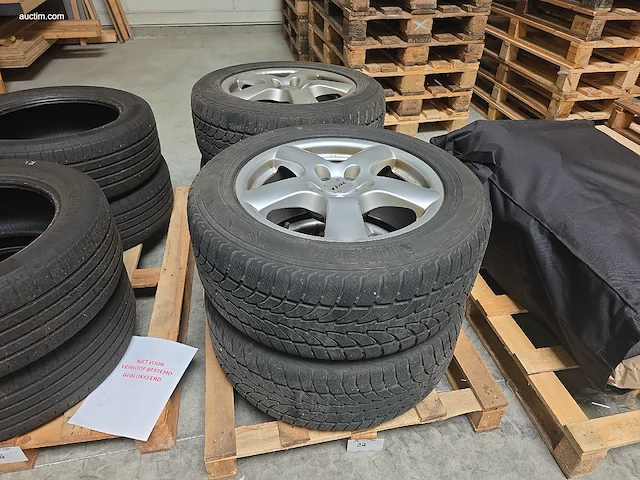 (4x) winterbanden op velg minerva/rial 255/55r18 - afbeelding 1 van  5
