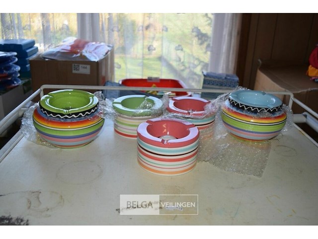 5 asbakken - afbeelding 1 van  3