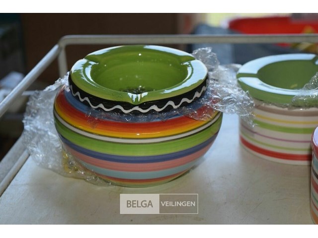 5 asbakken - afbeelding 2 van  3