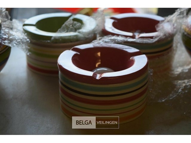 5 asbakken - afbeelding 3 van  3