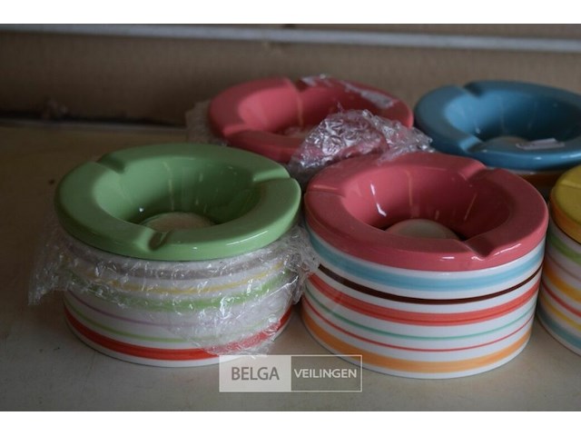 5 asbakken - afbeelding 2 van  2