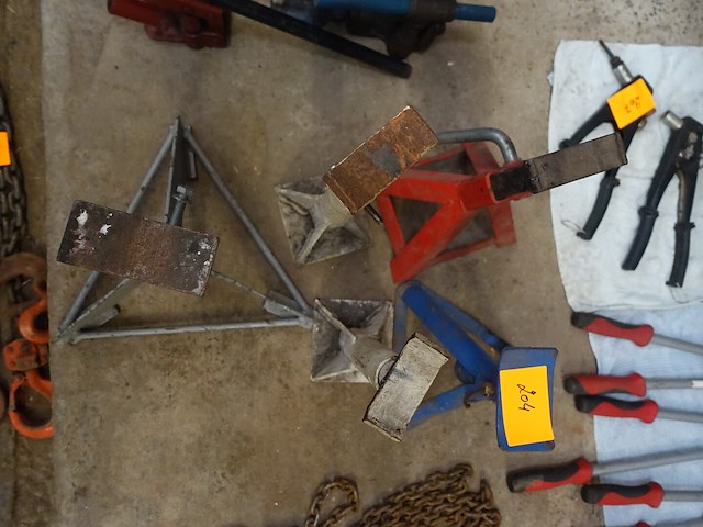 5 assteunen - afbeelding 1 van  6