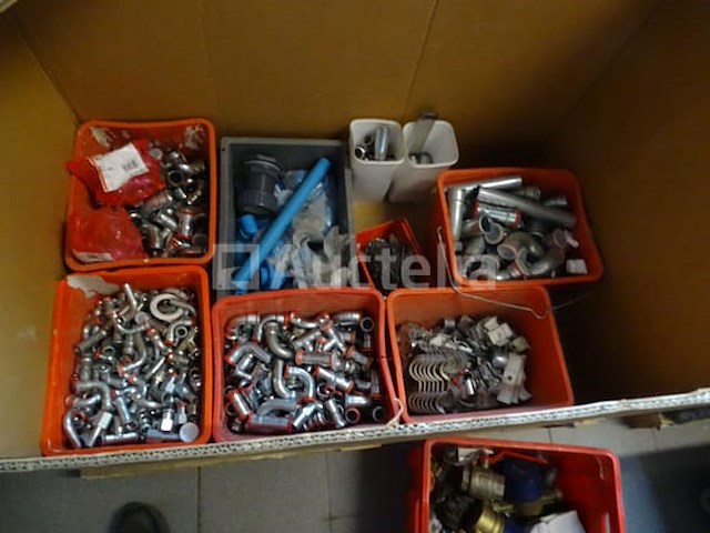 5 bakken (krimpkoppelingen, bevestigingsmiddelen), slangbak - afbeelding 9 van  17