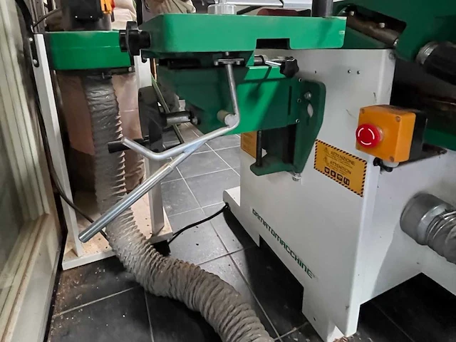 5-bewerkings houtgestookte combinatiemachine met spaanstofzuiger - afbeelding 1 van  10