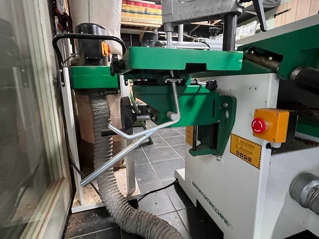5-bewerkings houtgestookte combinatiemachine met spaanstofzuiger - afbeelding 8 van  10