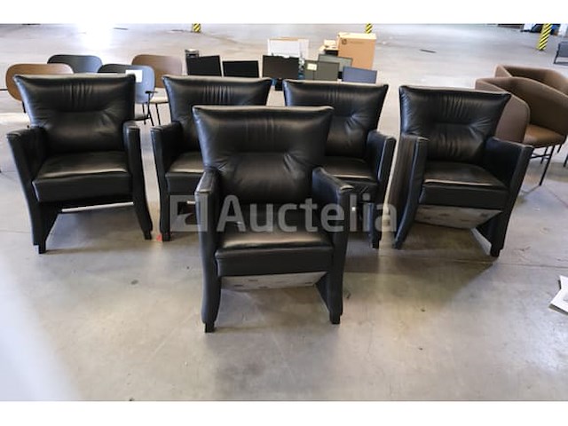 5 bijpassende clubstoelen - afbeelding 1 van  5