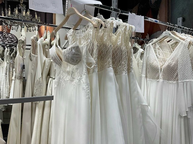 5 bruidsjurken libelle (totaalprijs) - afbeelding 1 van  16