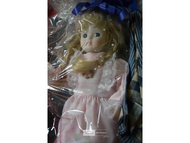 ±5 div poppen - afbeelding 4 van  6